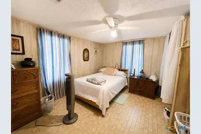 109 S Colorado Street, Edna, TX 77957 - Photo 6