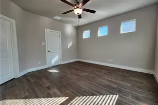 750 Milestone Pk, New Braunfels, TX 78130 - Photo 12