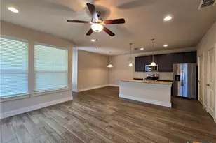 750 Milestone Pk, New Braunfels, TX 78130 - Photo 4