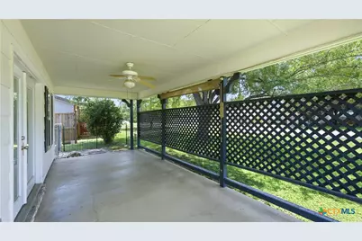 415 Pecan Row, New Braunfels, TX 78132 - Photo 10