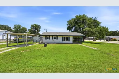 415 Pecan Row, New Braunfels, TX 78132 - Photo 20