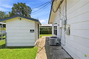 415 Pecan Row, New Braunfels, TX 78132 - Photo 6