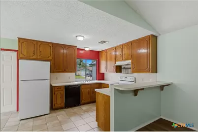 415 Waterford Drive, Victoria, TX 77901 - Photo 6