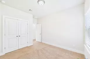 520 Academy Oaks Dr, San Marcos, TX 78666 - Photo 30