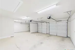 520 Academy Oaks Dr, San Marcos, TX 78666 - Photo 42