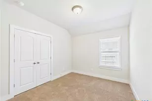 520 Academy Oaks Dr, San Marcos, TX 78666 - Photo 32