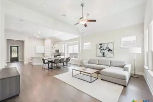 520 Academy Oaks Dr, San Marcos, TX 78666 - Photo 12
