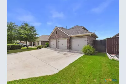 520 Academy Oaks Drive, San Marcos, TX 78666 - Photo 2