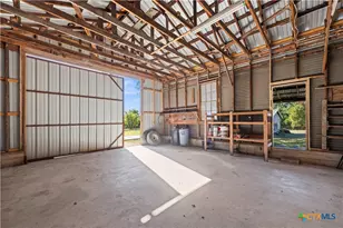 1305 S Old Temple Rd, Lorena, TX 76655 - Photo 28