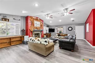 205 Live Oak Dr, Harker Heights, TX 76548 - Photo 2
