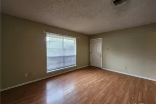 317 Briarwood Dr, New Braunfels, TX 78130 - Photo 6