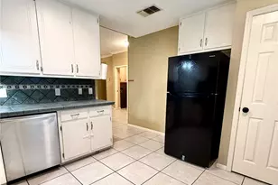 324 Spur Dr, Victoria, TX 77904 - Photo 8