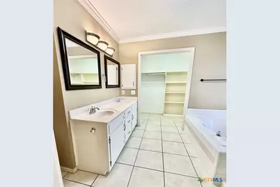 324 Spur Drive, Victoria, TX 77904 - Photo 12