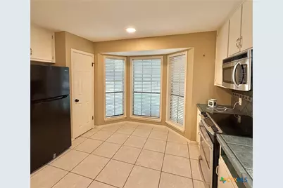 324 Spur Drive, Victoria, TX 77904 - Photo 6