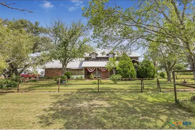 267 Center School Road, Yoakum, TX 77995 - Photo 2