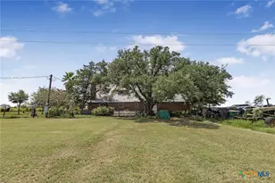 267 Center School Rd, Yoakum, TX 77995 - Photo 28