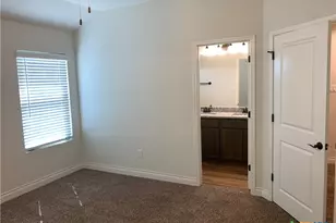 319 Untermaier St, New Braunfels, TX 78130 - Photo 10