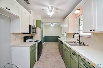 1407 Plantation Road, Victoria, TX 77904 - Photo 8