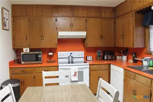 412 N Joy St, Little River Academy, TX 76554 - Photo 8