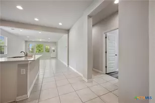 101 S Quiet Man Dr, Jarrell, TX 76537 - Photo 10