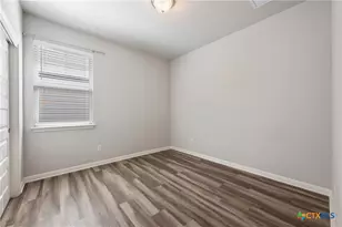 101 S Quiet Man Dr, Jarrell, TX 76537 - Photo 28