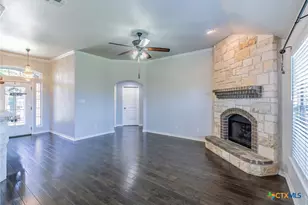 412 Dandridge Dr, Temple, TX 76502 - Photo 4