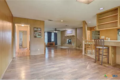 725 S Market Street, Flatonia, TX 78941 - Photo 10
