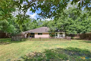 725 S Market St, Flatonia, TX 78941 - Photo 20
