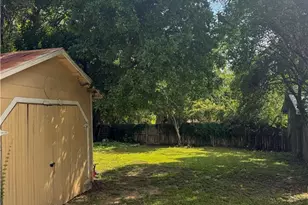 385 Comal Ave, New Braunfels, TX 78130 - Photo 8