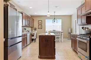 106 Sky Ct, Victoria, TX 77904 - Photo 8