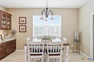 106 Sky Ct, Victoria, TX 77904 - Photo 12
