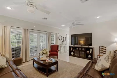 303 Perth Street, Victoria, TX 77904 - Photo 2