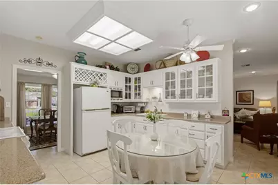 303 Perth Street, Victoria, TX 77904 - Photo 14