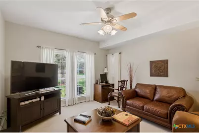 303 Perth Street, Victoria, TX 77904 - Photo 8