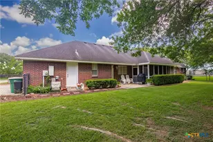 303 Perth St, Victoria, TX 77904 - Photo 32