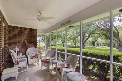 303 Perth Street, Victoria, TX 77904 - Photo 4