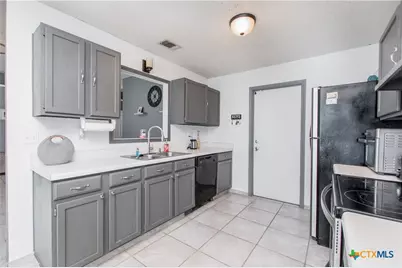 1410 Windsor Circle, Killeen, TX 76549 - Photo 6