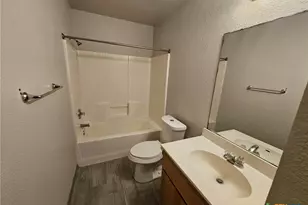 300 Castellon Ct, Killeen, TX 76542 - Photo 2