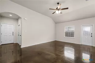 310 Emma Dr, New Braunfels, TX 78130 - Photo 10