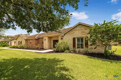 135 Wellspring Boulevard, Victoria, TX 77904 - Photo 2