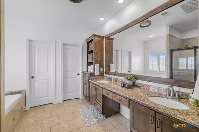 135 Wellspring Boulevard, Victoria, TX 77904 - Photo 14