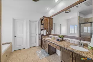 135 Wellspring Blvd, Victoria, TX 77904 - Photo 14