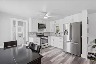 1407 N San Marcos St, Seguin, TX 78155 - Photo 2