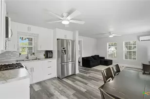 1407 N San Marcos St, Seguin, TX 78155 - Photo 1