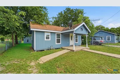 1407 N San Marcos Street, Seguin, TX 78155 - Photo 16