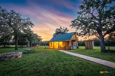10488 Hwy 304, Harwood, TX 78629 - Photo 8