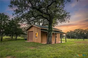 10488 Hwy 304, Harwood, TX 78629 - Photo 6
