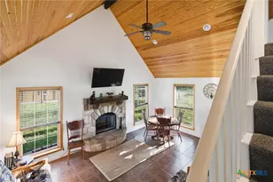10488 Hwy 304, Harwood, TX 78629 - Photo 28