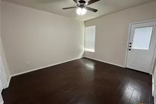 685 Creekside Cir, New Braunfels, TX 78130 - Photo 14