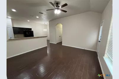 685 Creekside Circle, New Braunfels, TX 78130 - Photo 4